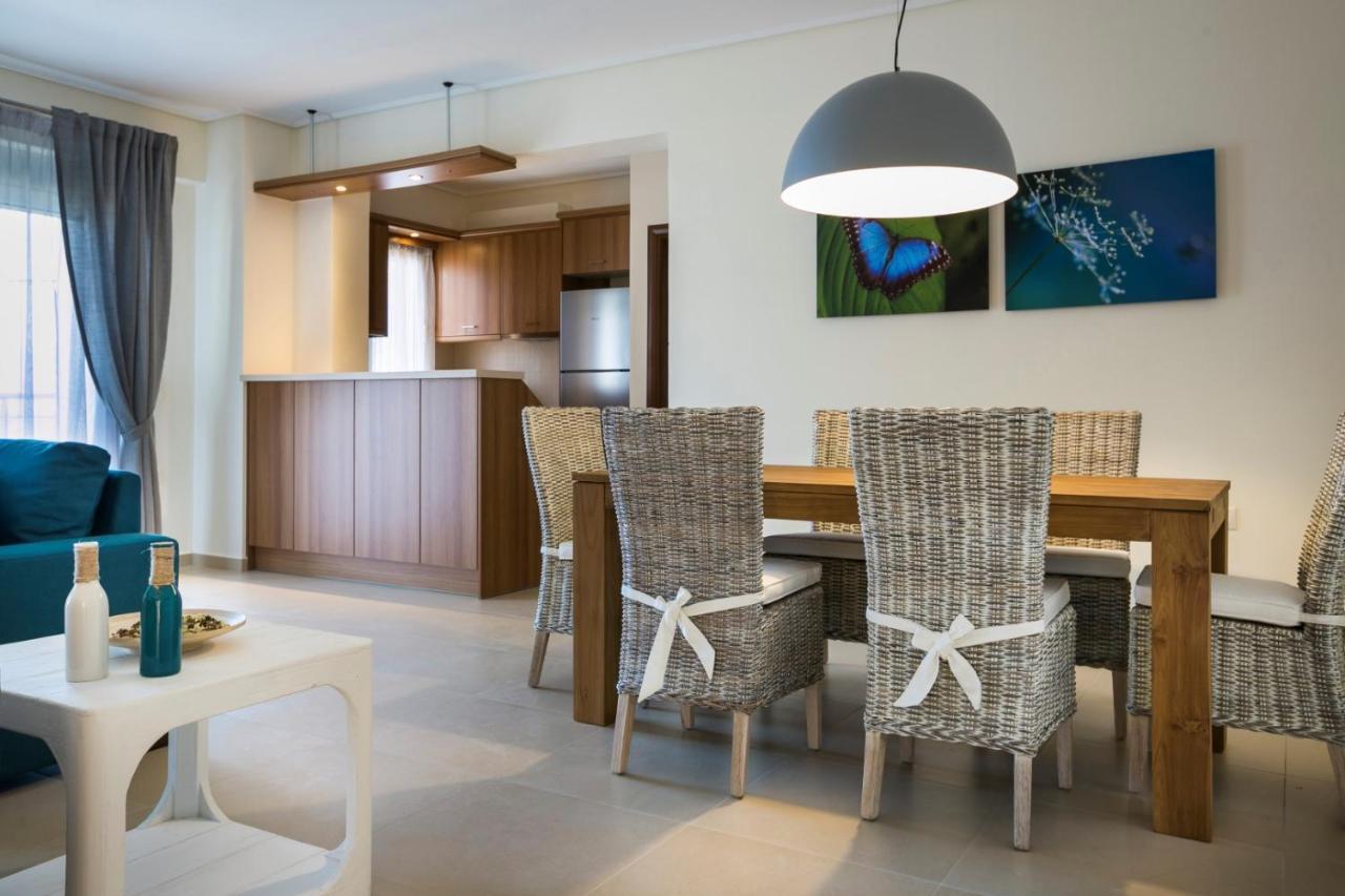 Eucalyptus Suite Sea View كارافوميلوس المظهر الخارجي الصورة